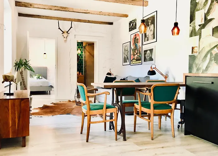 Klaus Kinski 公寓 *