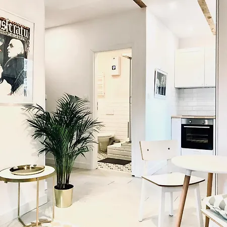 Klaus Kinski Apartament *